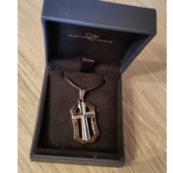 Stainless Steel Cross Charm Pendant Necklace on a Cord UNISEX Modernist Style. - Picture 1 of 2